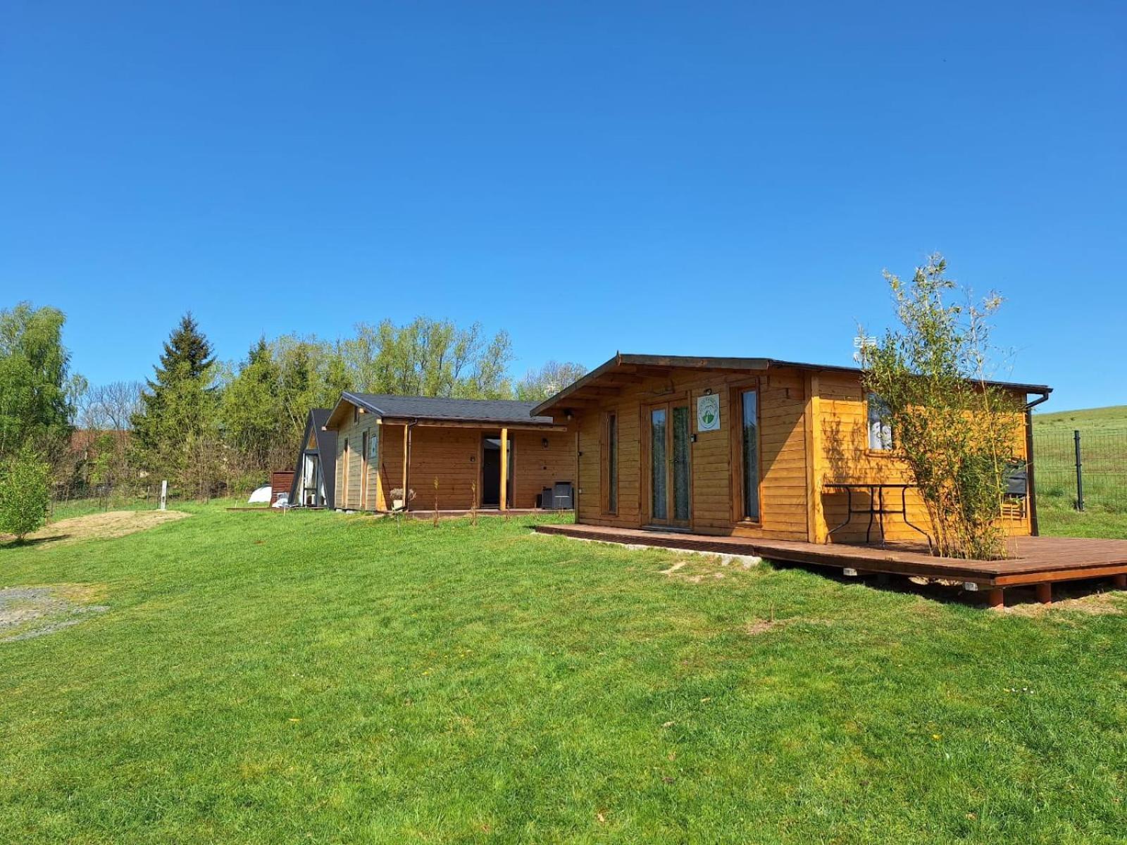 Camping, Zabierz Wlasny Namiot Kameralne Pole Namiotowe Z Basenem Kinem Plenerowym Miejscem Na Ognisko I Placem Zabaw Zywe Zwierzeta Agroturystyka Giebultow (Lwowek Slaski) Exterior foto